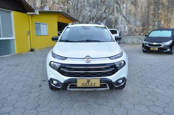 FIAT TORO 2.0 16V TURBO DIESEL VOLCANO 4WD AT9